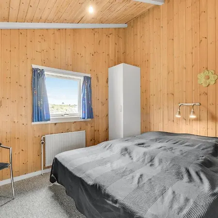 Awesome In Ringkbing With Wifi, Private Swimming Pool And Indoor Swimming Pool בית נופש